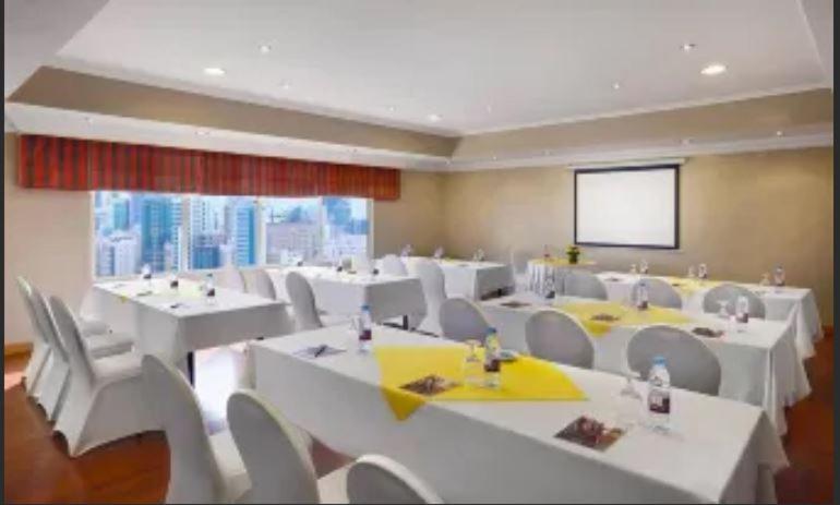 Al Safir Tower - Residence Manama Eksteriør billede